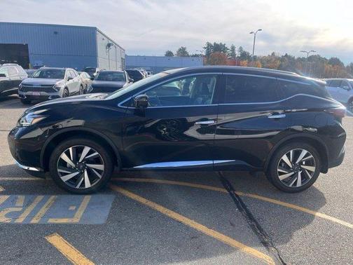 Black 2023 Nissan Murano SL
