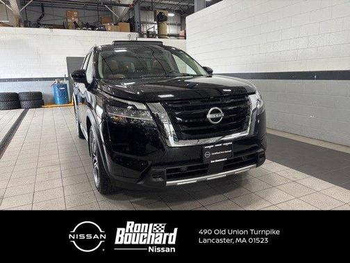 2023 Nissan Pathfinder Platinum