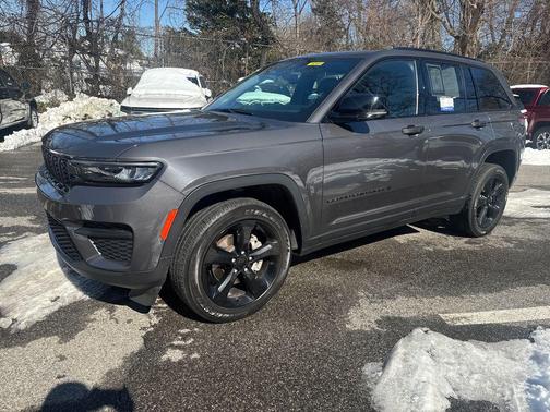 2023 Jeep Grand Cherokee Altitude