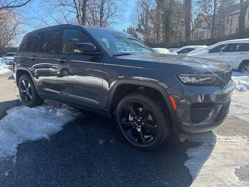 2023 Jeep Grand Cherokee Altitude