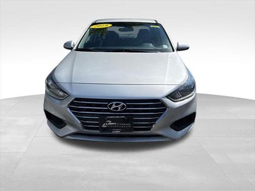 2019 Hyundai Accent SE