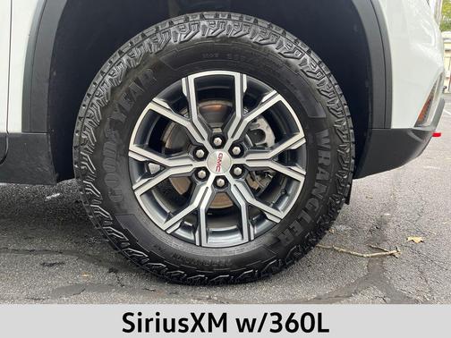 2025 GMC Acadia AWD AT4
