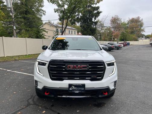 2025 GMC Acadia AWD AT4