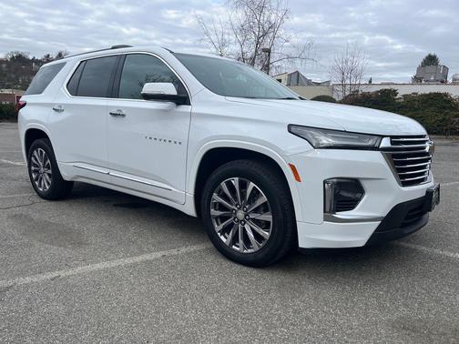 2023 Chevrolet Traverse Premier
