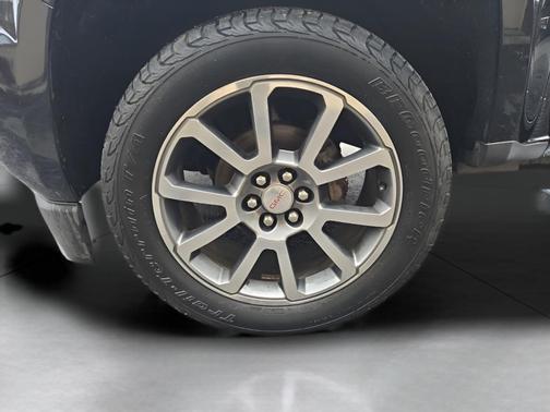 Onyx Black 2018 GMC Canyon Denali