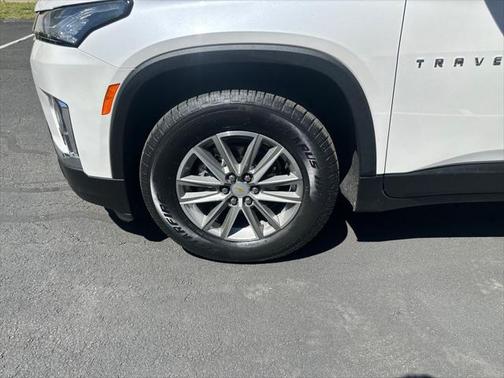 2022 Chevrolet Traverse LT Leather