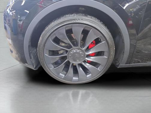 Solid Black 2024 Tesla Model Y Performance Dual Motor All-Wheel Drive