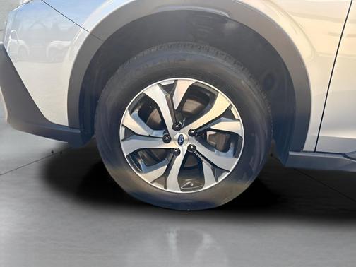 Ice Silver Metallic 2022 Subaru Outback Limited