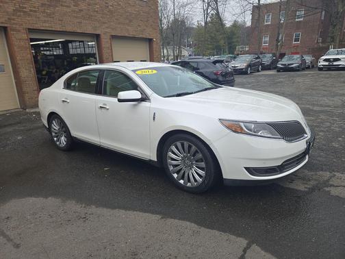 2014 Lincoln MKS Base
