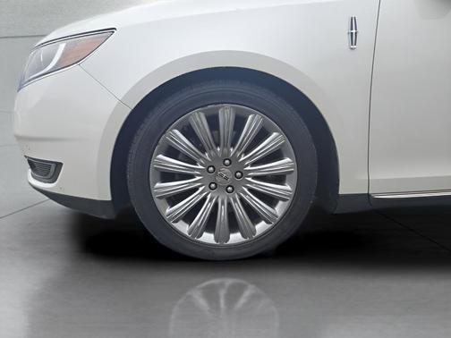 2014 Lincoln MKS Base