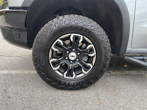 2024 Chevrolet Silverado 1500 ZR2