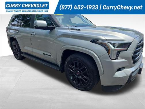 2024 Toyota Sequoia SR5