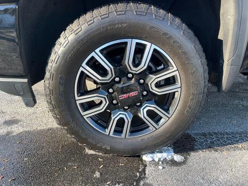 2023 GMC Sierra 2500 AT4
