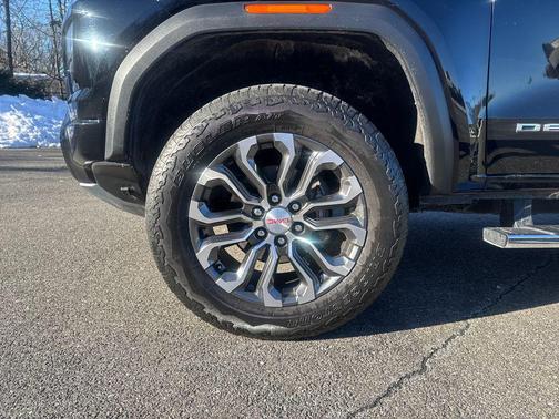 2023 GMC Canyon Denali