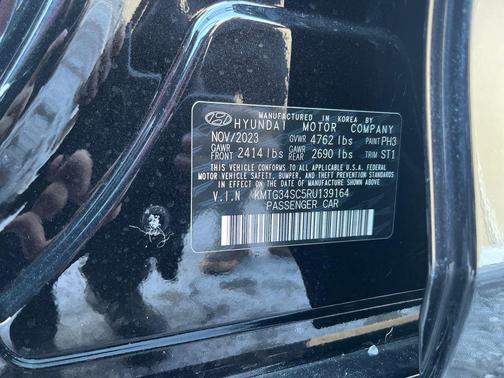 2024 Genesis G70 2.5T RWD