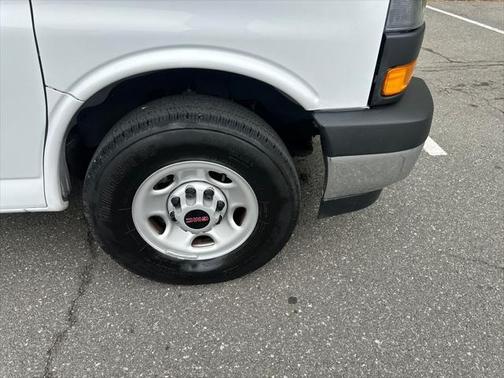 2023 GMC Savana 2500 Work Van
