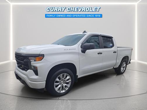 Summit White 2022 Chevrolet Silverado 1500 Custom