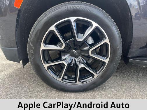 2022 Chevrolet Suburban RST