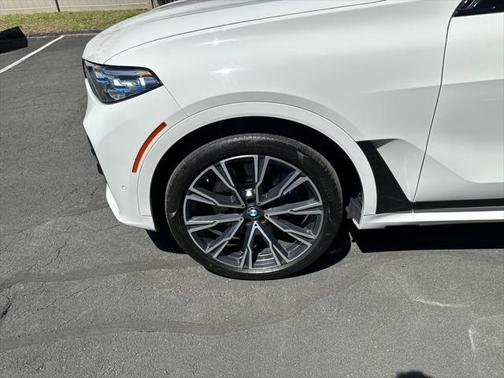 2021 BMW X7 M50i