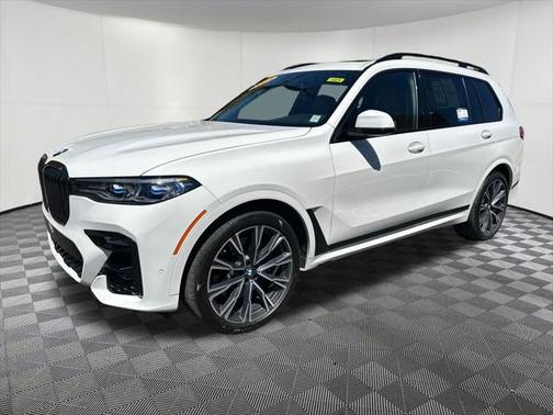 2021 BMW X7 M50i
