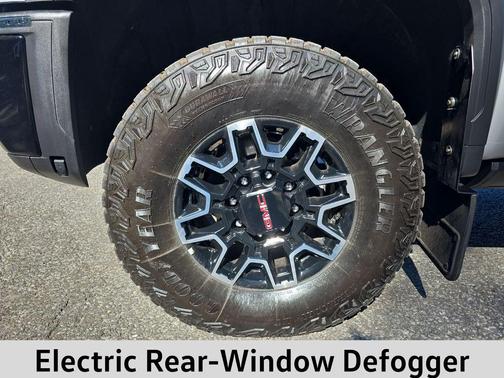 2025 GMC Sierra 2500 AT4