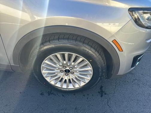 2020 Lincoln Nautilus Standard