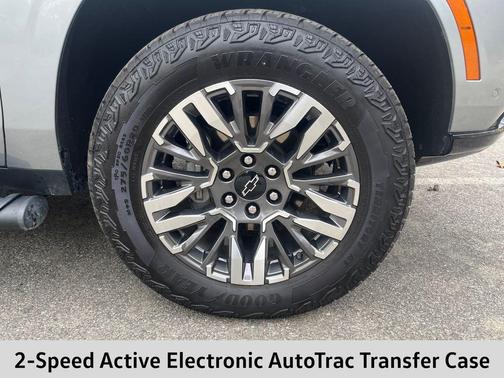 2025 Chevrolet Suburban 4WD Z71