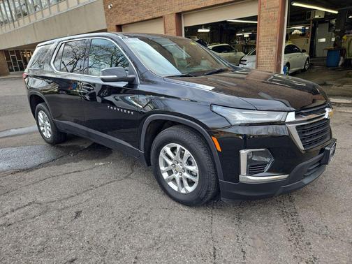 2023 Chevrolet Traverse LS