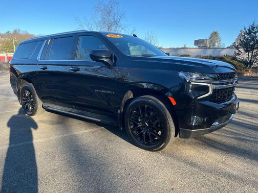 2024 Chevrolet Suburban LS