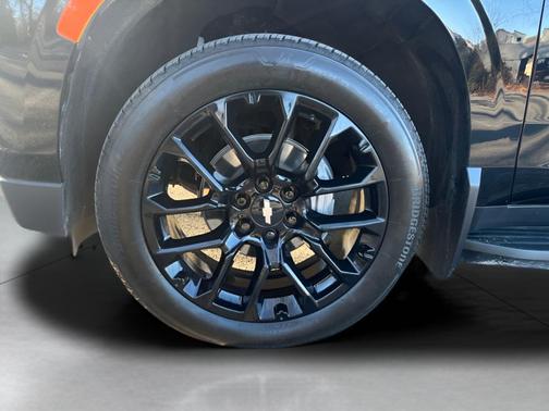 2024 Chevrolet Suburban LS