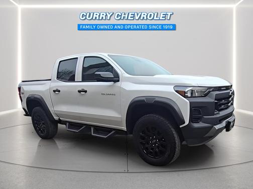 Summit White 2023 Chevrolet Colorado Trail Boss Truck