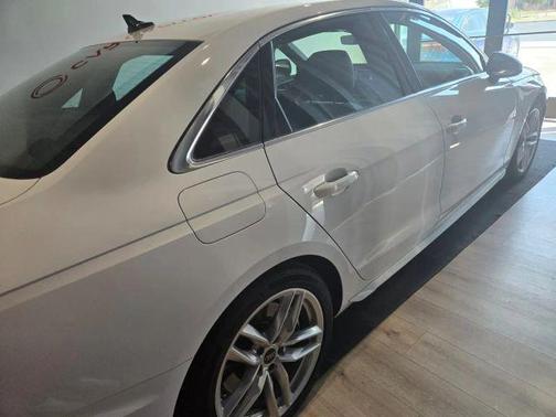 2024 Audi A4 45 S line quattro Premium