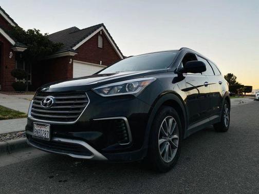 2018 Hyundai SANTA FE SE