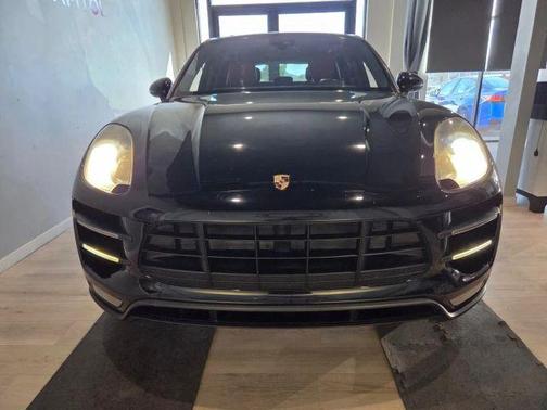 2015 Porsche Macan Turbo