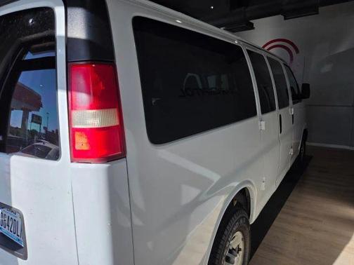 2016 Chevrolet Express 2500 LS