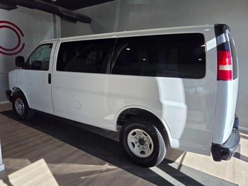 2016 Chevrolet Express 2500 LS