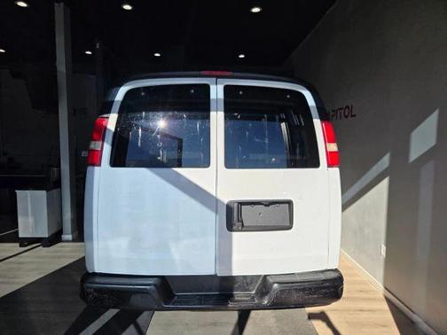 2016 Chevrolet Express 2500 LS