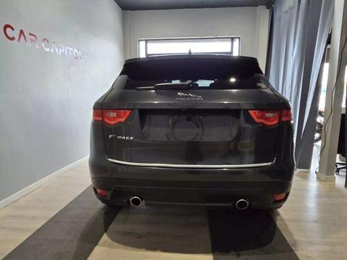 2017 Jaguar F-PACE 35t Prestige