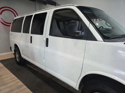 2018 Chevrolet Express 2500 LT