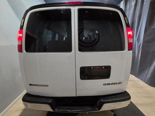 2018 Chevrolet Express 2500 LT