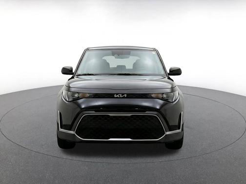 Fusion Black 2025 Kia Soul LX