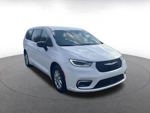 2025 Chrysler Pacifica L