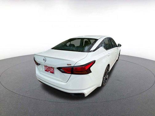 Pearl White Tricoat 2025 Nissan Altima SR FWD