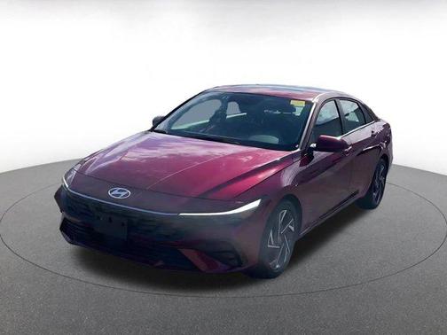 2025 Hyundai ELANTRA SEL