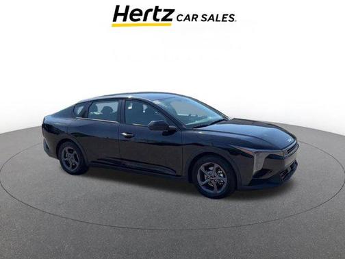 Aurora Black Pearl 2025 Kia K4 LXS