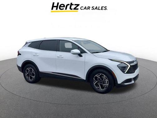 Glacial White Pearl 2025 Kia Sportage LX