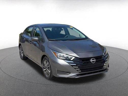 Gun Metallic 2025 Nissan Versa 1.6 SV