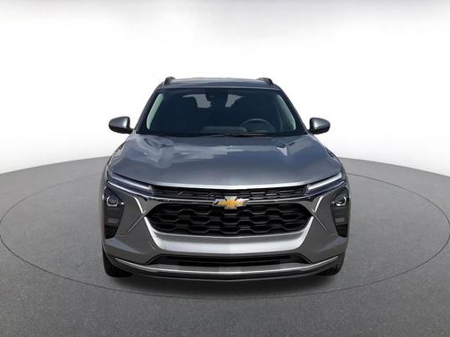 Sterling Gray Metallic 2025 Chevrolet Trax LT