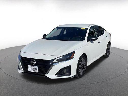 2025 Nissan Altima SV FWD