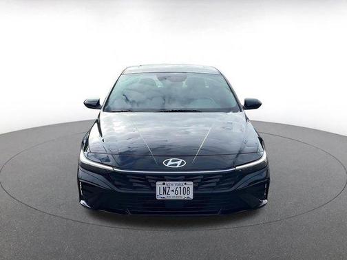 2025 Hyundai ELANTRA SEL